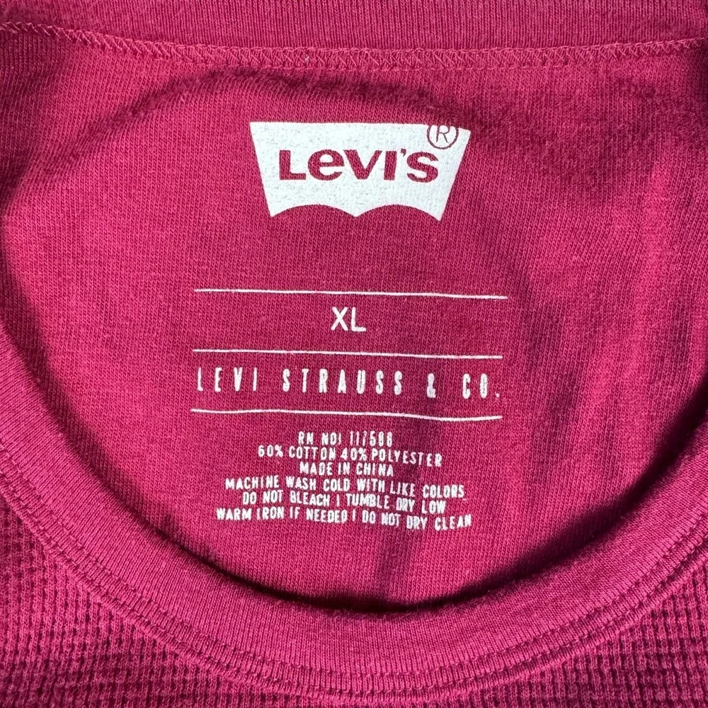 Levi's Thermal Long Sleeve Shirt Men's‎ XL Deep Red Burgundy Eagle Graphic Logo